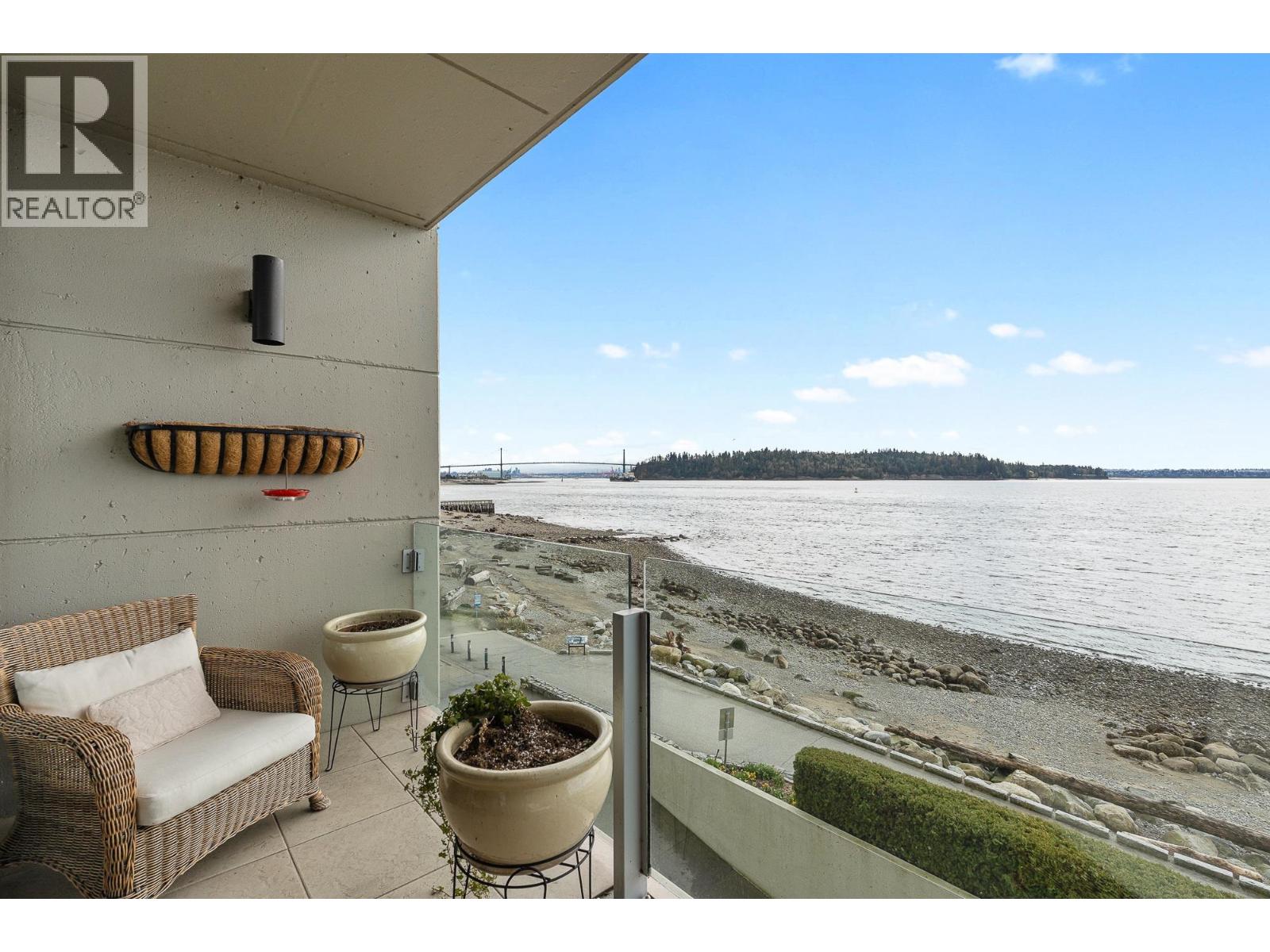 3w 111 18th Street, West Vancouver, British Columbia  V7V 3V3 - Photo 11 - R3116884