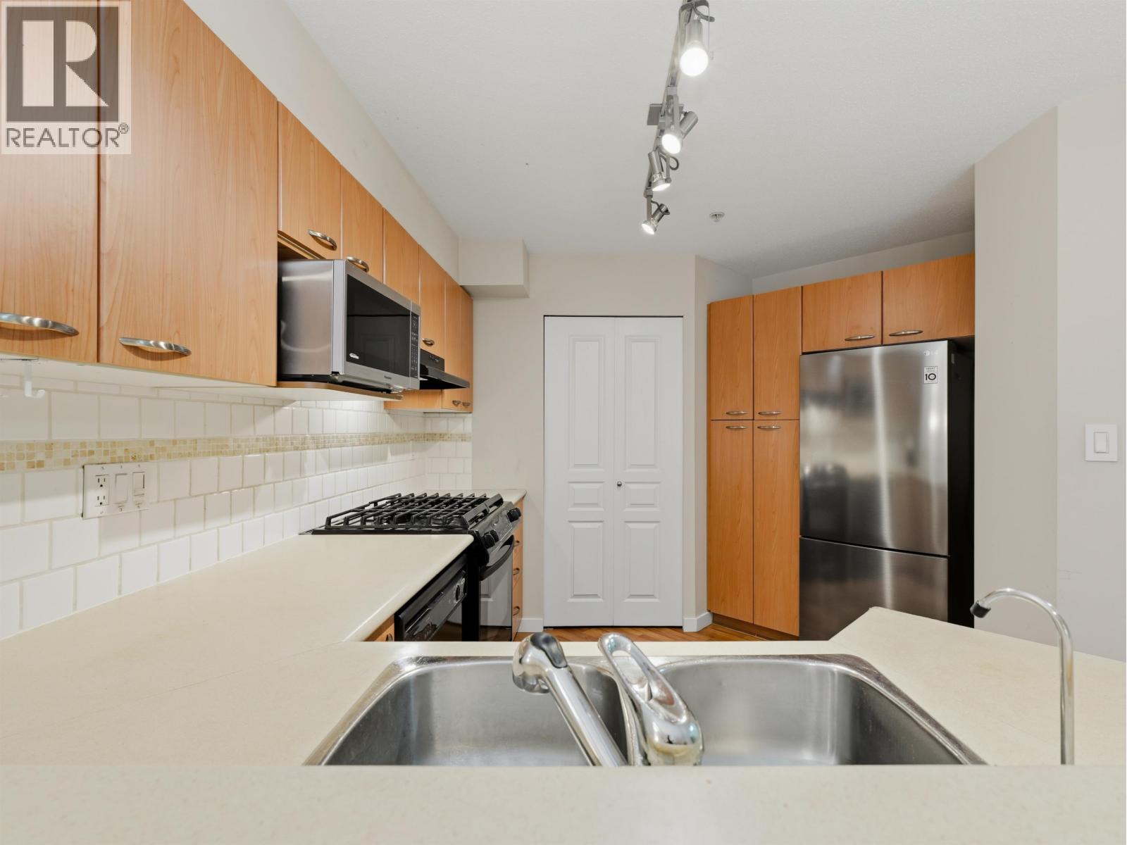 306 2958 Silver Springs Boulevard, Coquitlam, British Columbia  V3E 3R9 - Photo 10 - R3116897