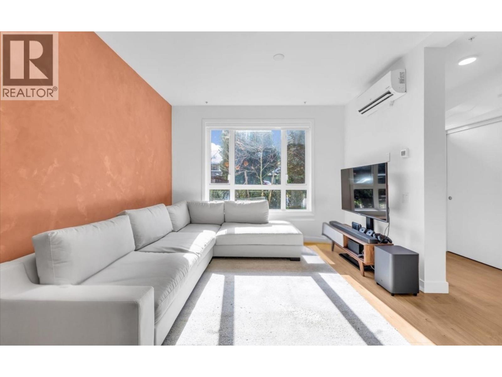 175 2035 Glenaire Drive, North Vancouver, British Columbia  V7P 1Y2 - Photo 3 - R3116912