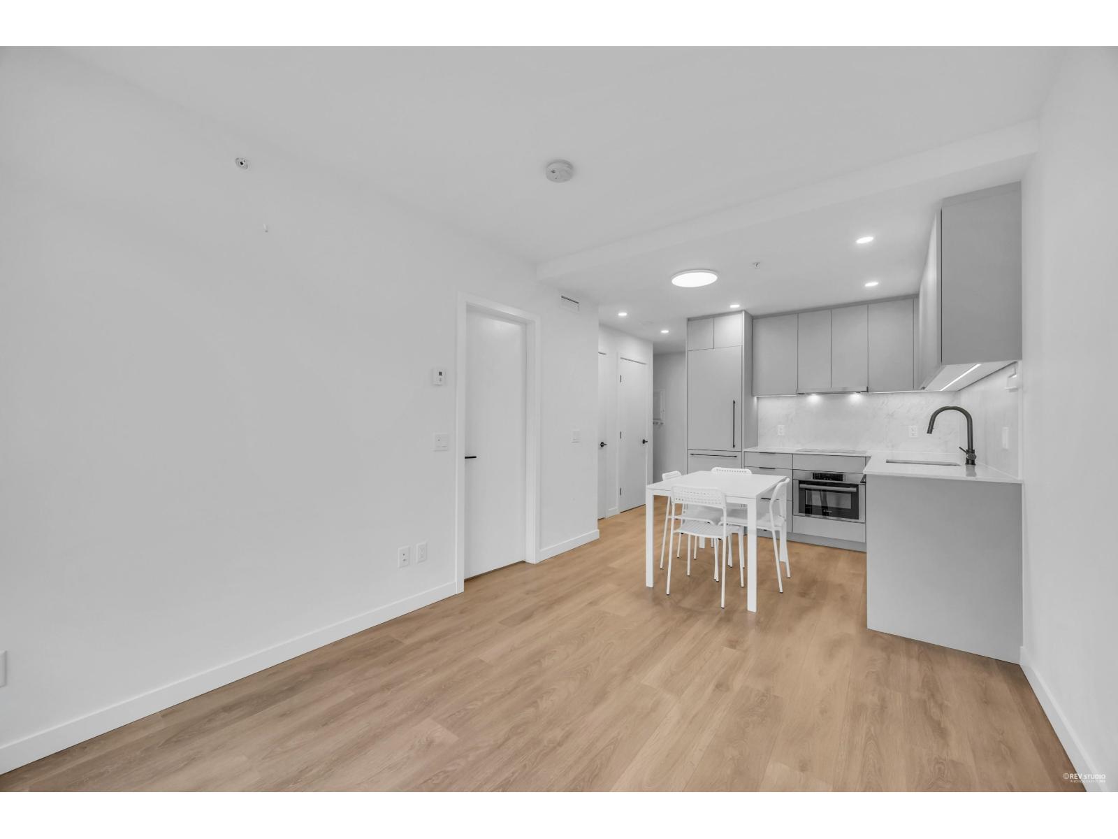 2207 13685 102 Avenue, Surrey, British Columbia  V3T 1N7 - Photo 3 - R3116893