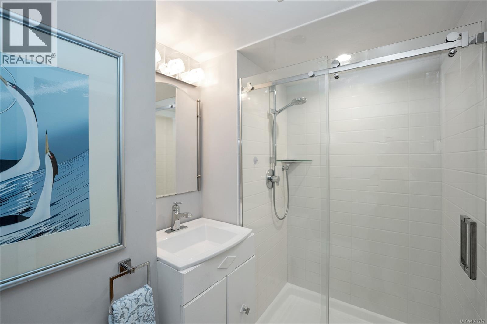 2229 Arbutus Rd, Saanich, British Columbia  V8N 1V2 - Photo 24 - 1032767