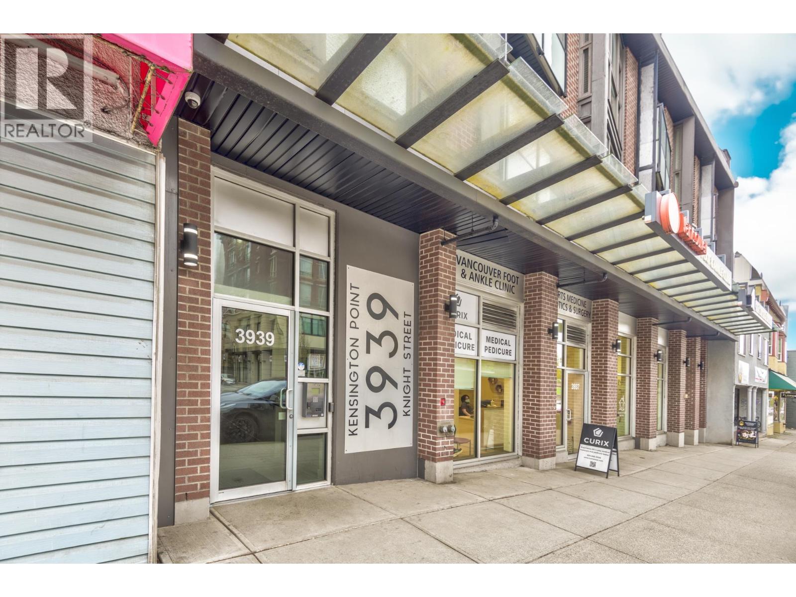 201 3939 Knight Street, Vancouver, British Columbia  V5N 3L8 - Photo 3 - R3116864