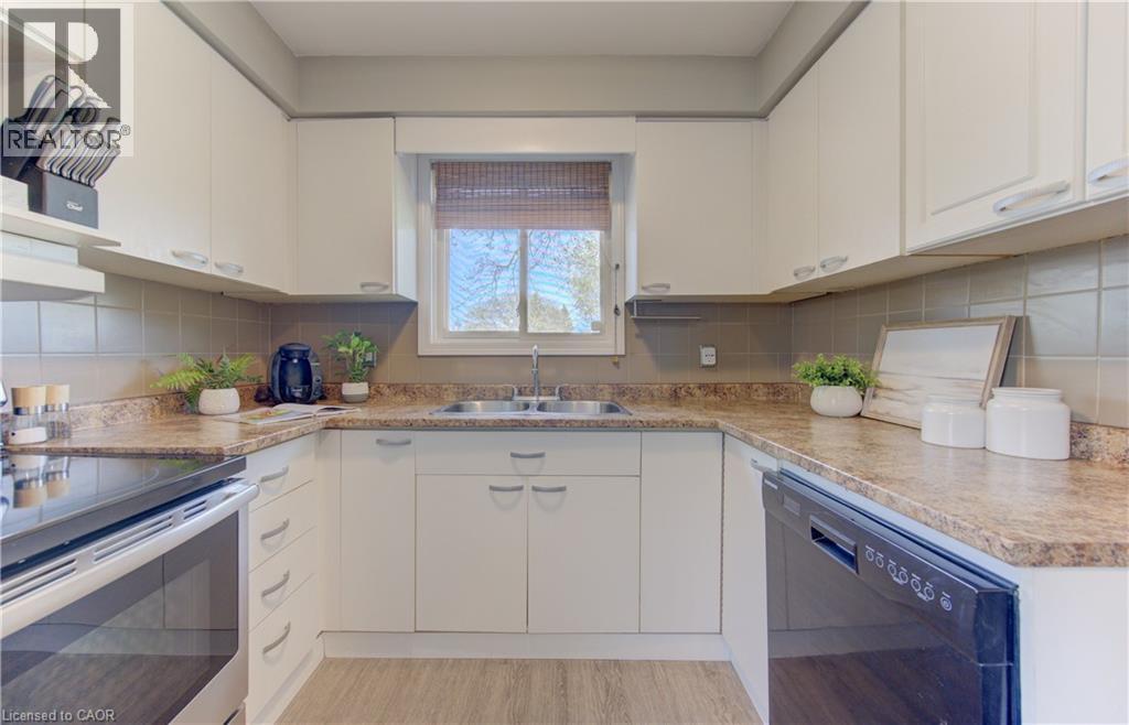 100 Johanna Drive, Cambridge, Ontario  N1S 4A7 - Photo 9 - 40823530