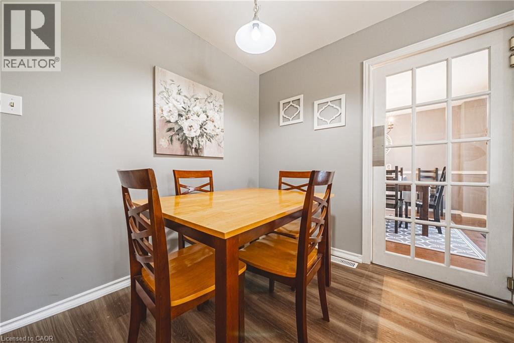 2200 Sandringham Drive, Burlington, Ontario  L7P 1T9 - Photo 16 - 40824799