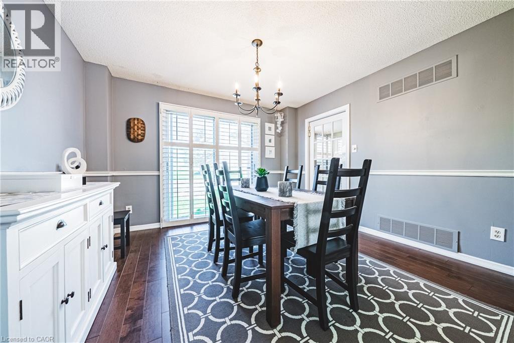 2200 Sandringham Drive, Burlington, Ontario  L7P 1T9 - Photo 10 - 40824799