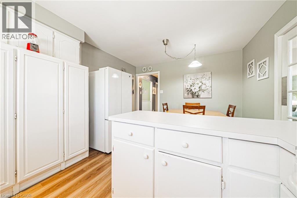 2200 Sandringham Drive, Burlington, Ontario  L7P 1T9 - Photo 15 - 40824799