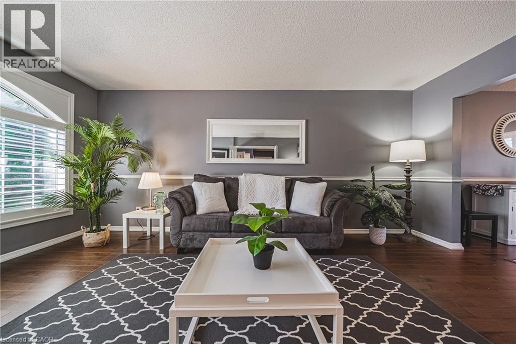 2200 Sandringham Drive, Burlington, Ontario  L7P 1T9 - Photo 6 - 40824799