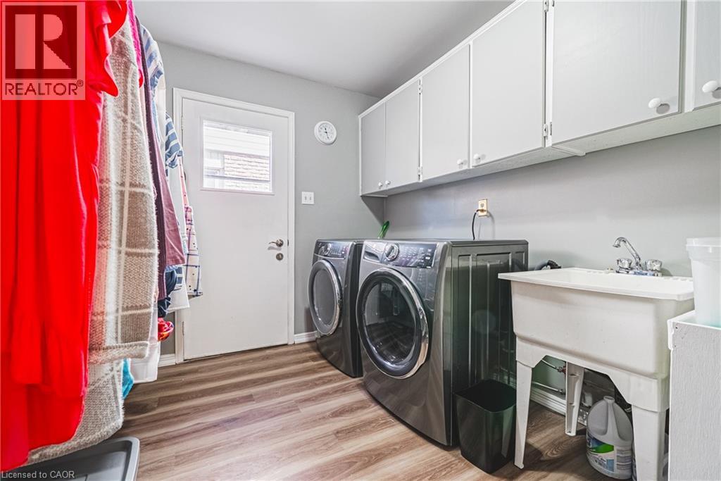 2200 Sandringham Drive, Burlington, Ontario  L7P 1T9 - Photo 17 - 40824799