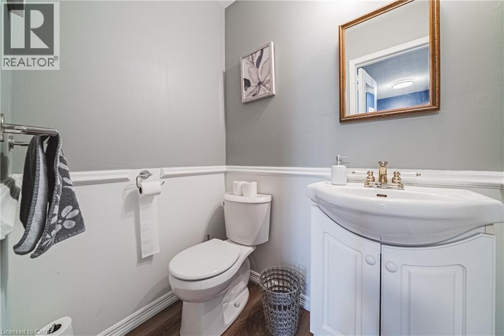 2200 Sandringham Drive, Burlington, Ontario  L7P 1T9 - Photo 18 - 40824799