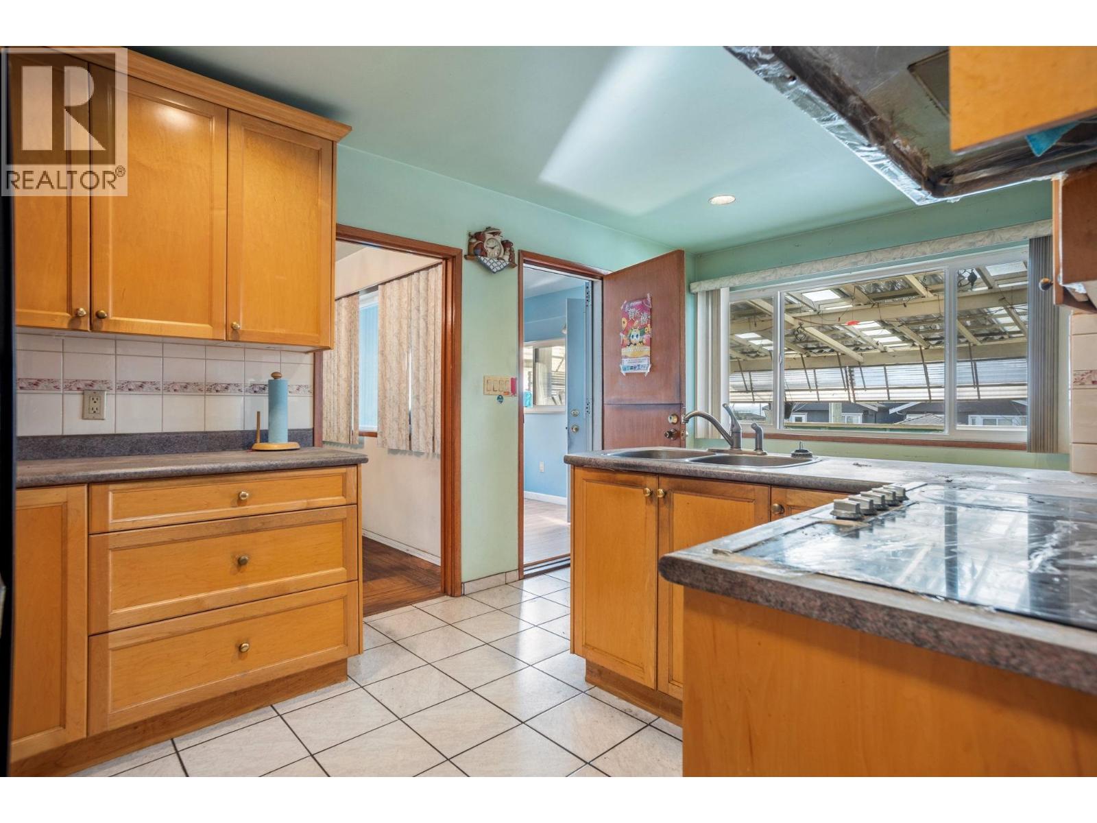 1388 E 60th Avenue, Vancouver, British Columbia  V5X 2A9 - Photo 15 - R3116885