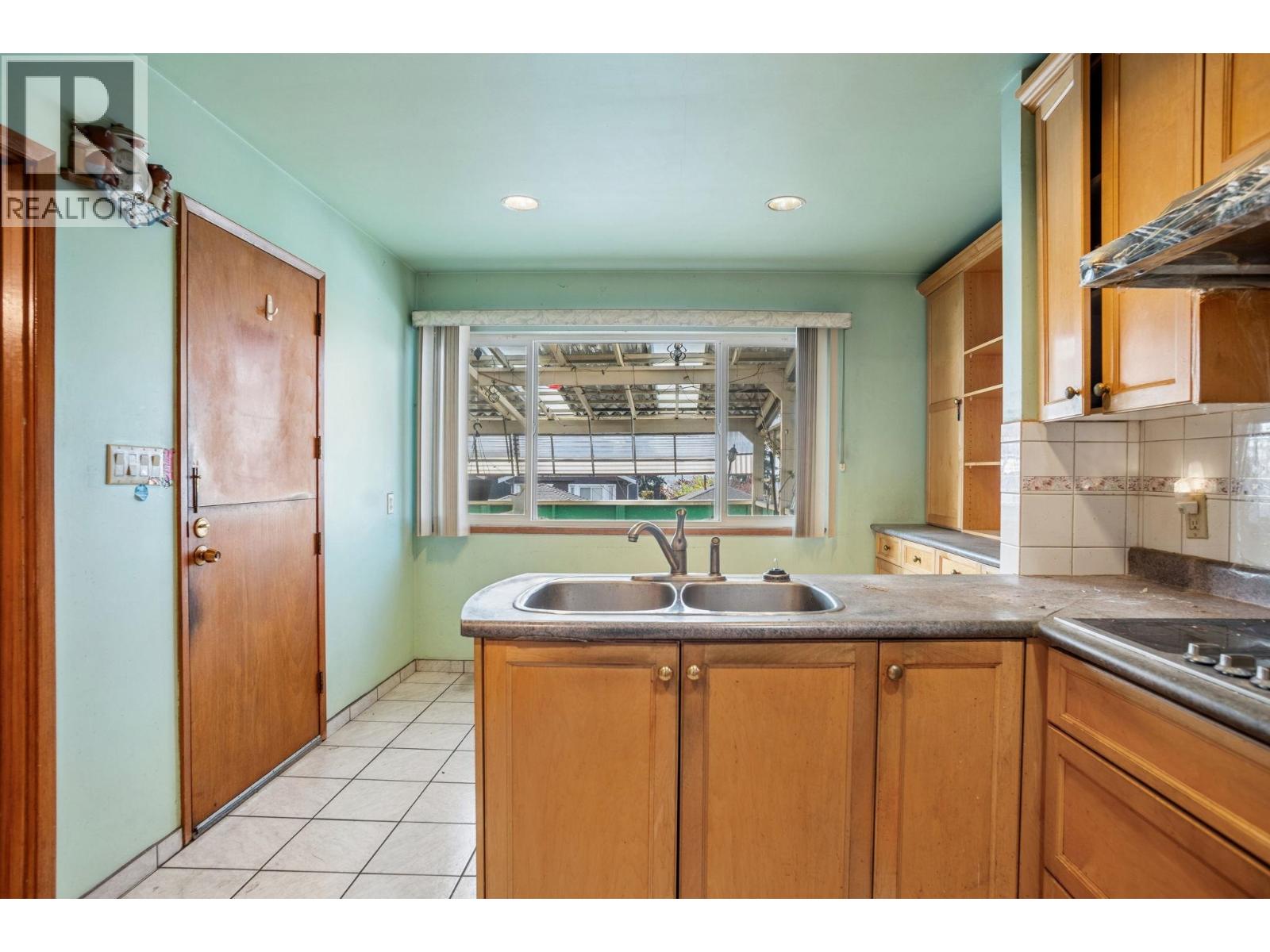 1388 E 60th Avenue, Vancouver, British Columbia  V5X 2A9 - Photo 16 - R3116885