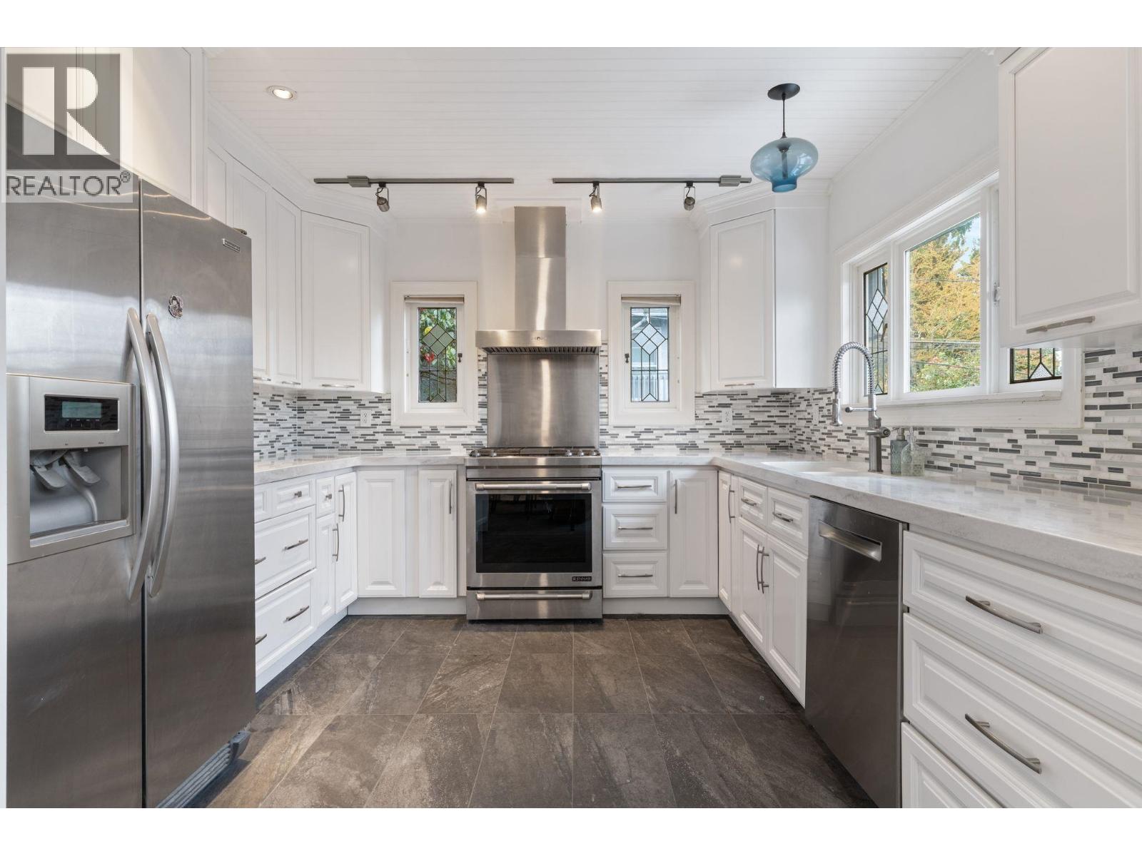 2907 W 30th Avenue, Vancouver, British Columbia  V6L 1Z3 - Photo 12 - R3116903