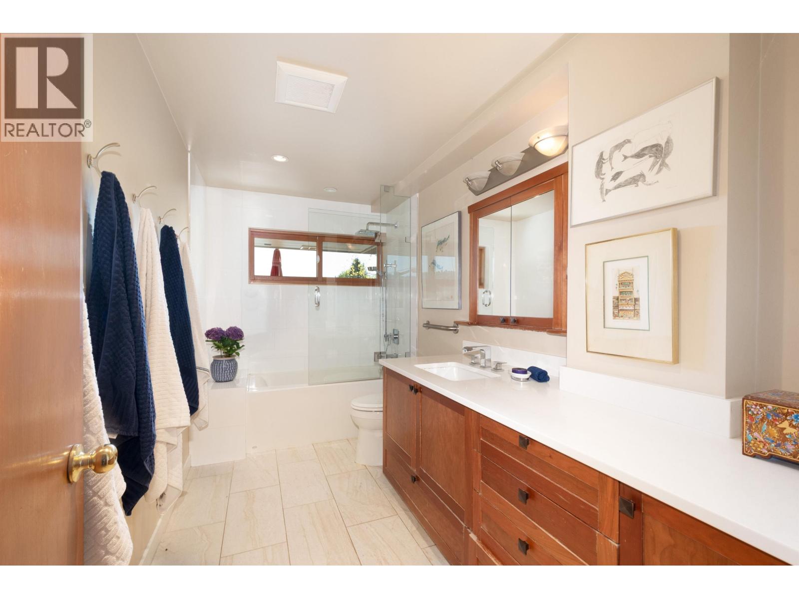 4455 Harris Place, North Vancouver, British Columbia  V7G 1E9 - Photo 19 - R3116908