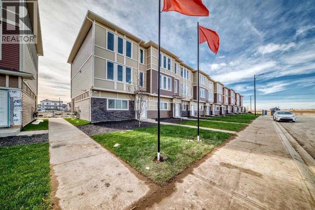 45, 145 Chelsea Mews, Chestermere, Alberta  T1X 3H2 - Photo 1 - A2297404