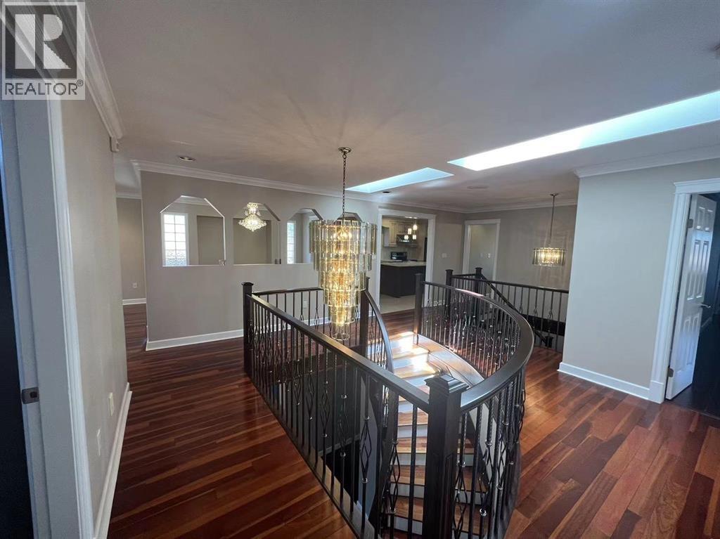 6970 Willingdon, Burnaby, British Columbia  V5J 3R2 - Photo 2 - R3116889