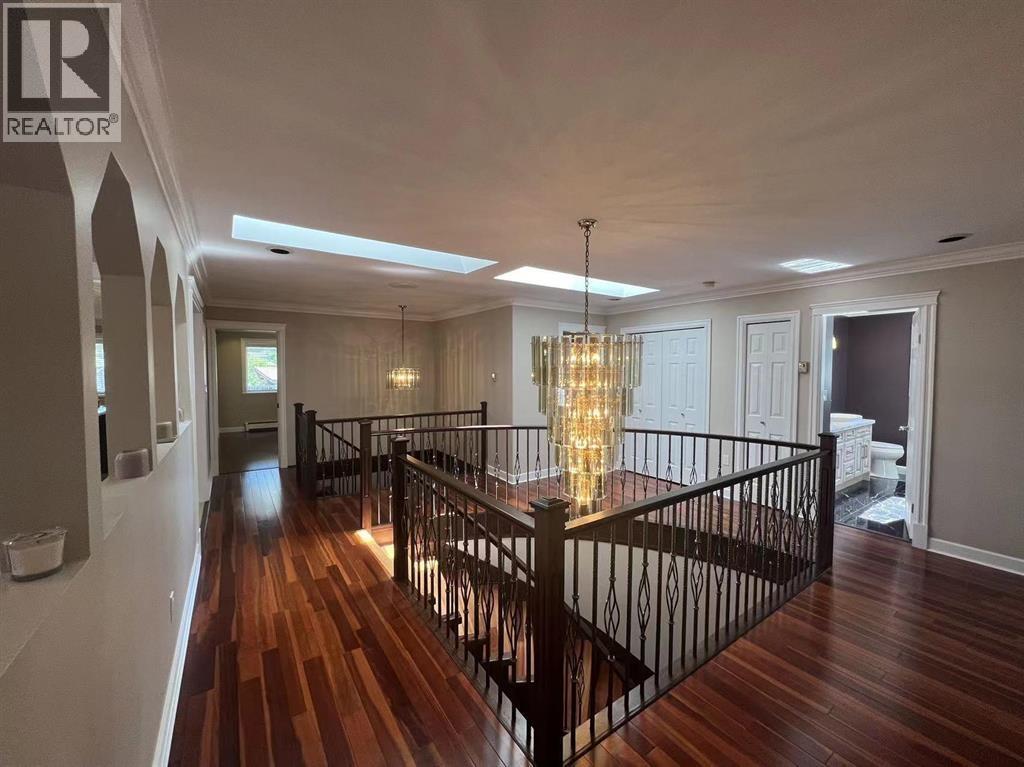 6970 Willingdon, Burnaby, British Columbia  V5J 3R2 - Photo 3 - R3116889