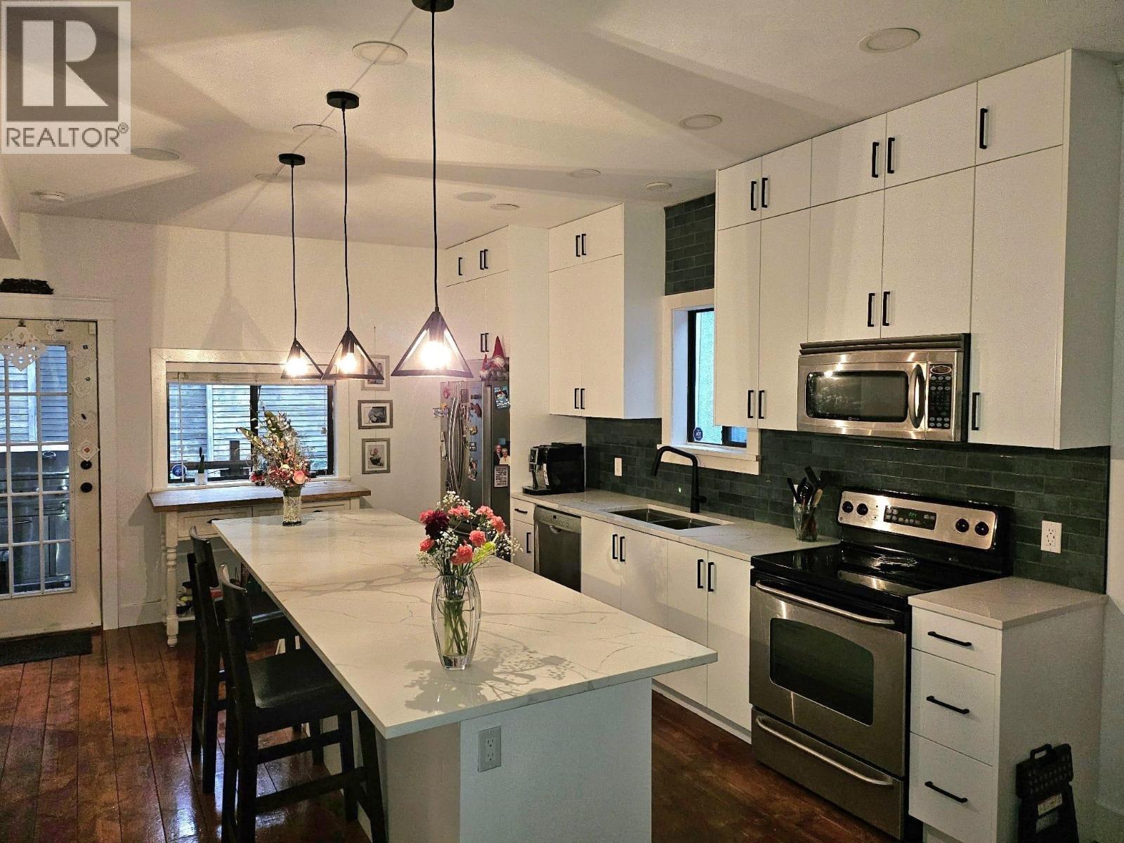 515 E Salsbury Drive, Vancouver, British Columbia  B5L 3Z6 - Photo 3 - R3116909