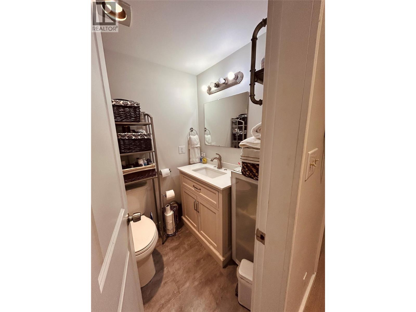 922 Dynes Avenue Unit# 208, Penticton, British Columbia  V2A 1E8 - Photo 10 - 10384871