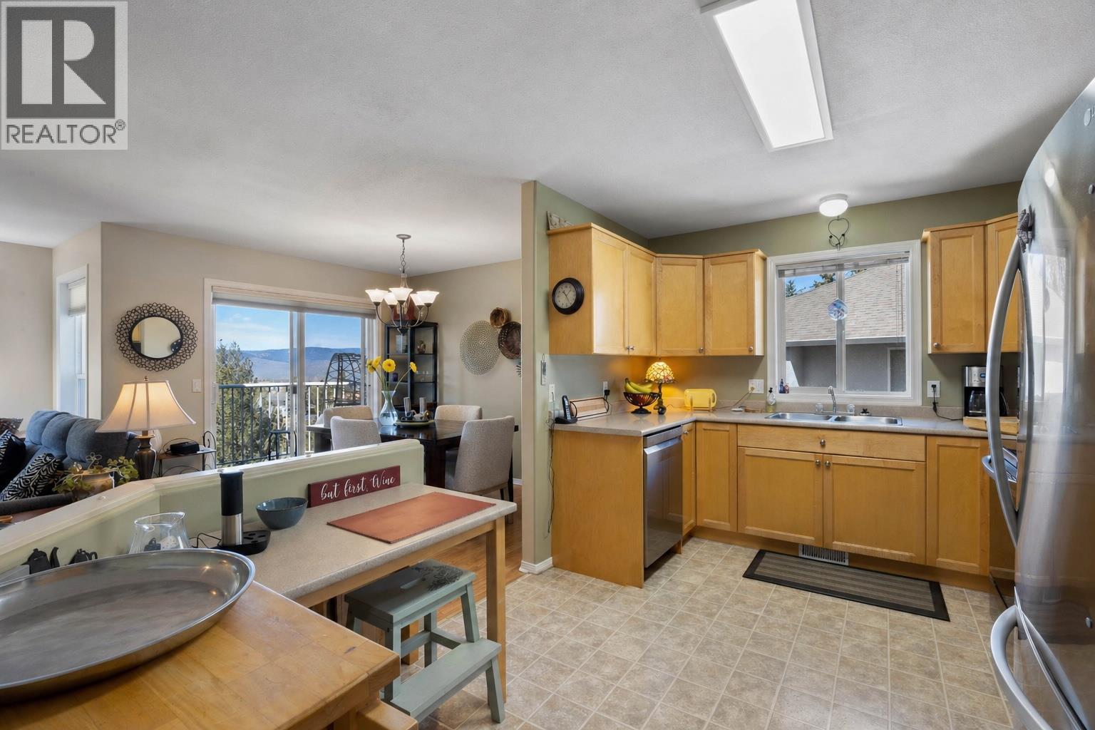 481 Monarch Court Unit# 15, Kamloops, British Columbia  V2E 2P8 - Photo 4 - 10385102