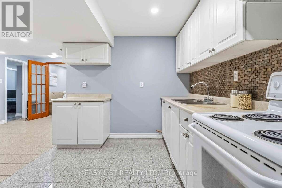 23 Gloria Crescent, Whitby, Ontario  L1P 1V4 - Photo 49 - E13054876