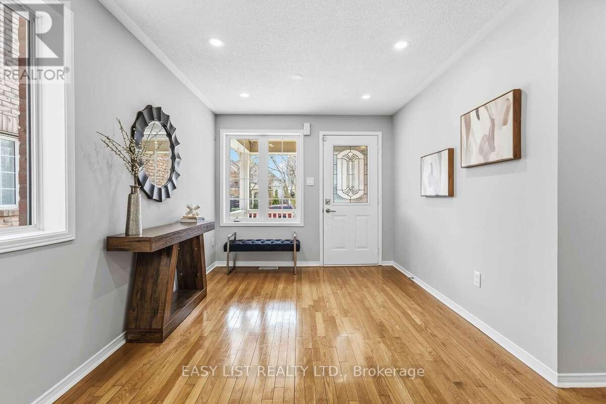 23 Gloria Crescent, Whitby, Ontario  L1P 1V4 - Photo 5 - E13054876