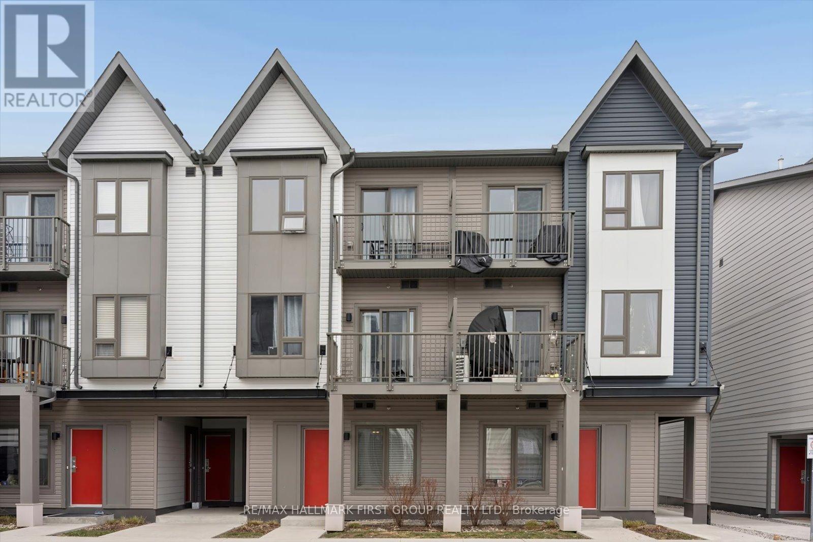 Duffin Heights Row / Townhouse for sale:  2 bedroom 700 sq.ft. (Listed 2026-04-29)