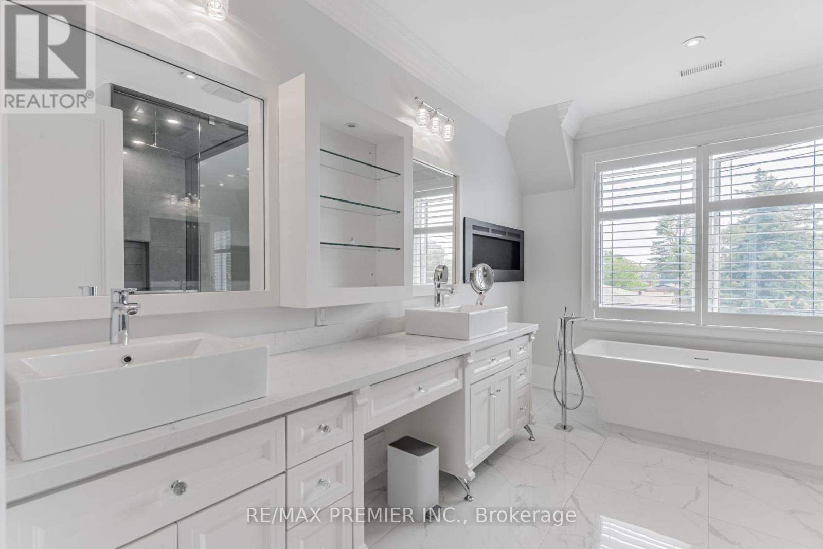 111 Codsell Avenue, Toronto, Ontario  M3H 3W2 - Photo 12 - C13047942