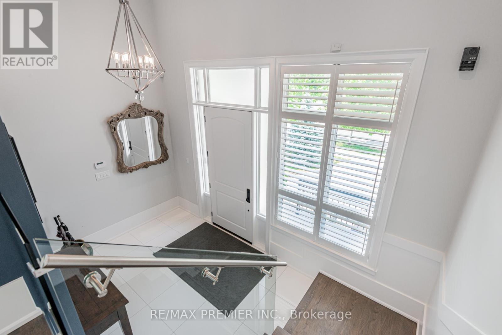 111 Codsell Avenue, Toronto, Ontario  M3H 3W2 - Photo 2 - C13047942