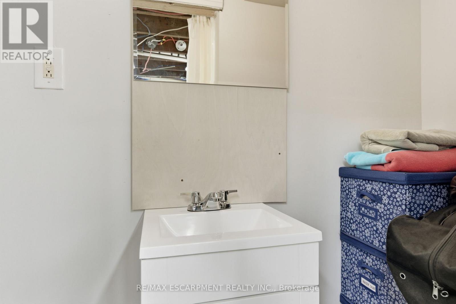 267 Thayer Avenue, Hamilton, Ontario  L9A 1J6 - Photo 25 - X13049226