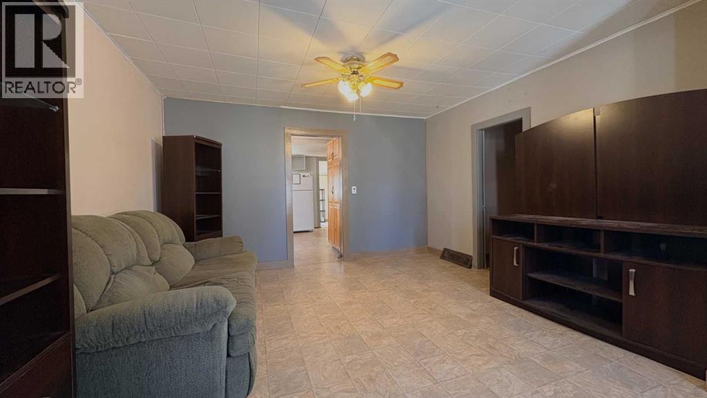 1209 5 Avenue, Wainwright, Alberta  T9W 1L8 - Photo 7 - A2303860