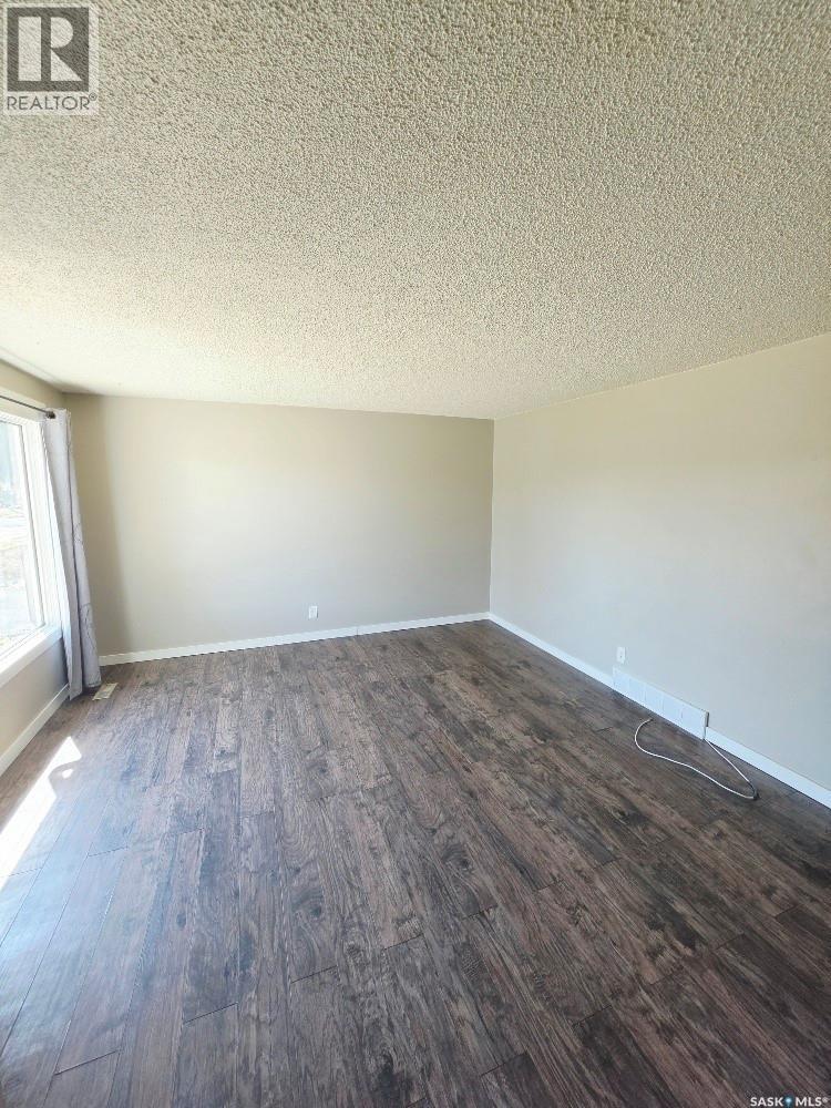 84 Rothwell Crescent, Regina, Saskatchewan  S4N 1R6 - Photo 5 - SK031747