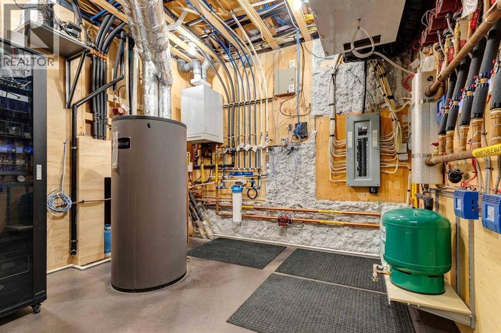 25 Posthill Drive Sw, Calgary, Alberta  T3H 0A8 - Photo 46 - A2281353