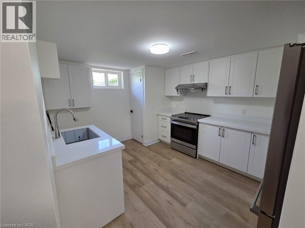 12 Ferndale Avenue Unit# Lower, St. Catharines, Ontario  L2P 1V3 - Photo 3 - 40824092