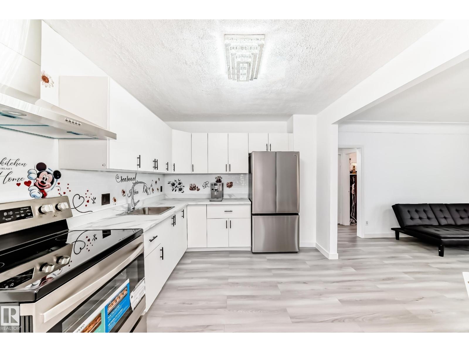 9221 110 Av NW, Edmonton, Alberta  T5H 1H2 - Photo 10 - E4482514