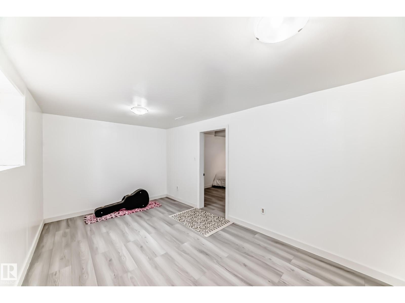 9221 110 Av NW, Edmonton, Alberta  T5H 1H2 - Photo 17 - E4482514
