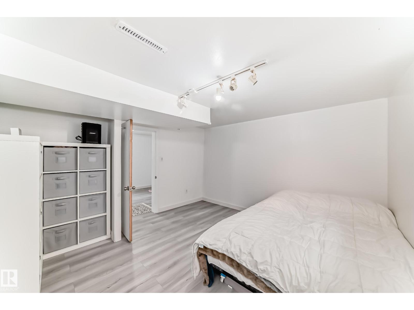 9221 110 Av NW, Edmonton, Alberta  T5H 1H2 - Photo 22 - E4482514