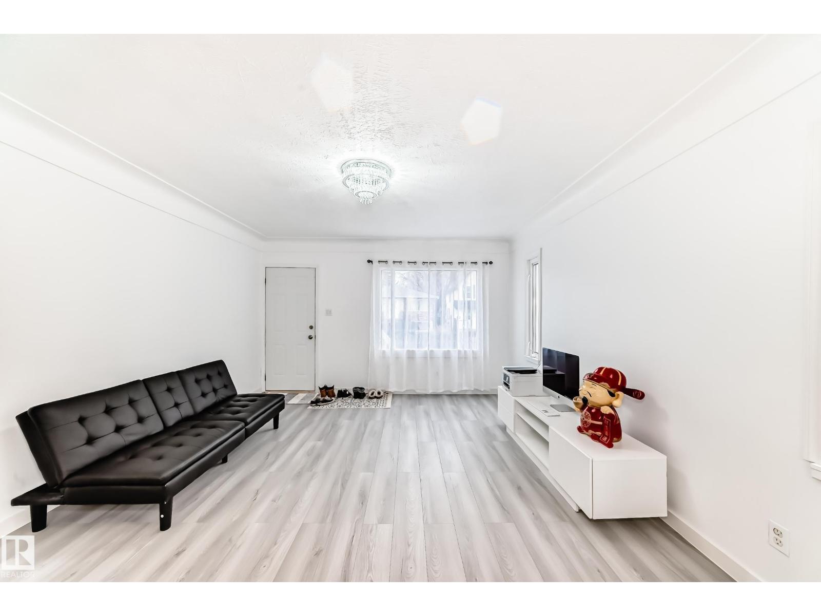 9221 110 Av NW, Edmonton, Alberta  T5H 1H2 - Photo 4 - E4482514