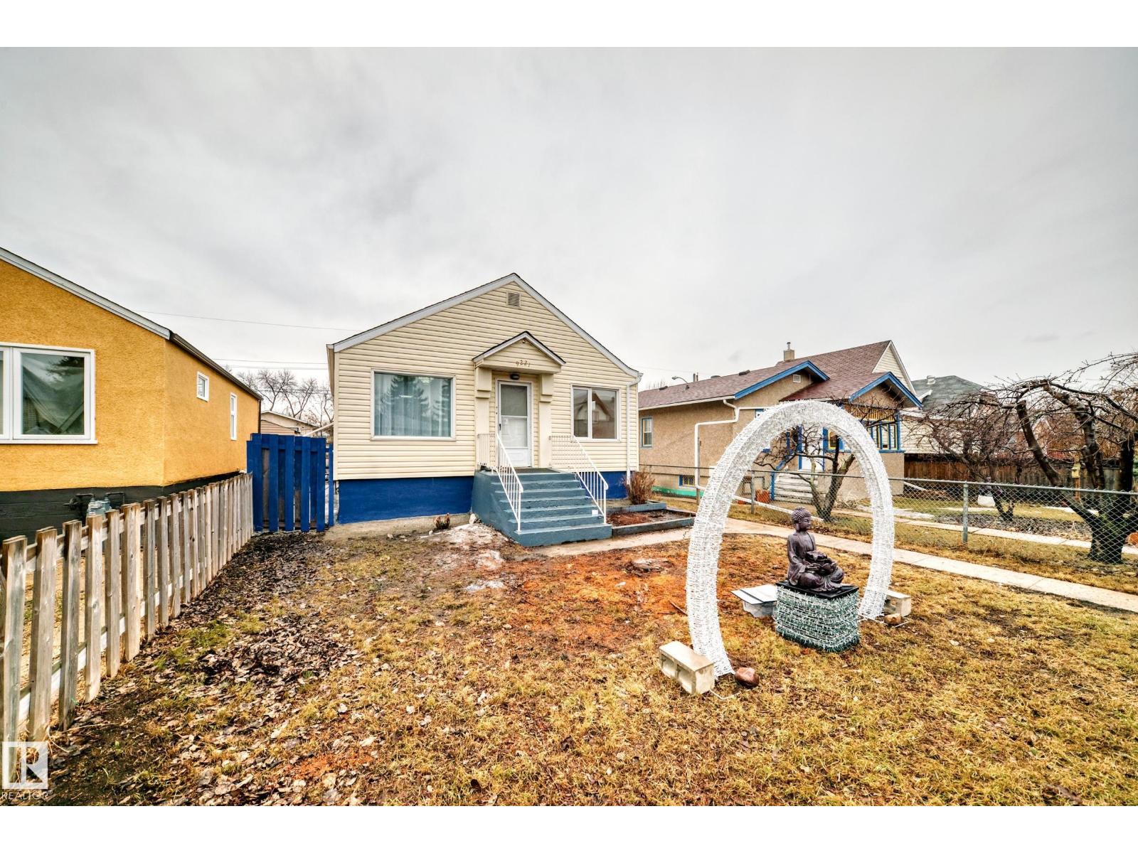 9221 110 Av NW, Edmonton, Alberta  T5H 1H2 - Photo 2 - E4482514