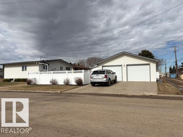 5302 48 Av, Vegreville, Alberta  T9C 1N1 - Photo 1 - E4483422