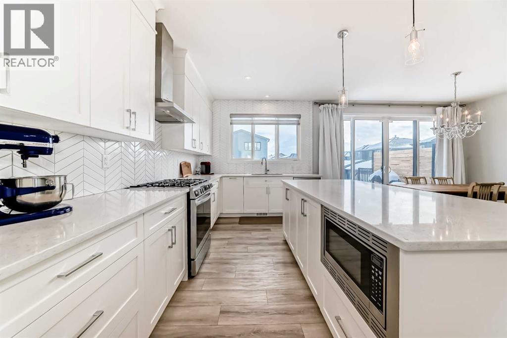 24 Royston Rise Nw, Calgary, Alberta  T3L 0J2 - Photo 5 - A2304204