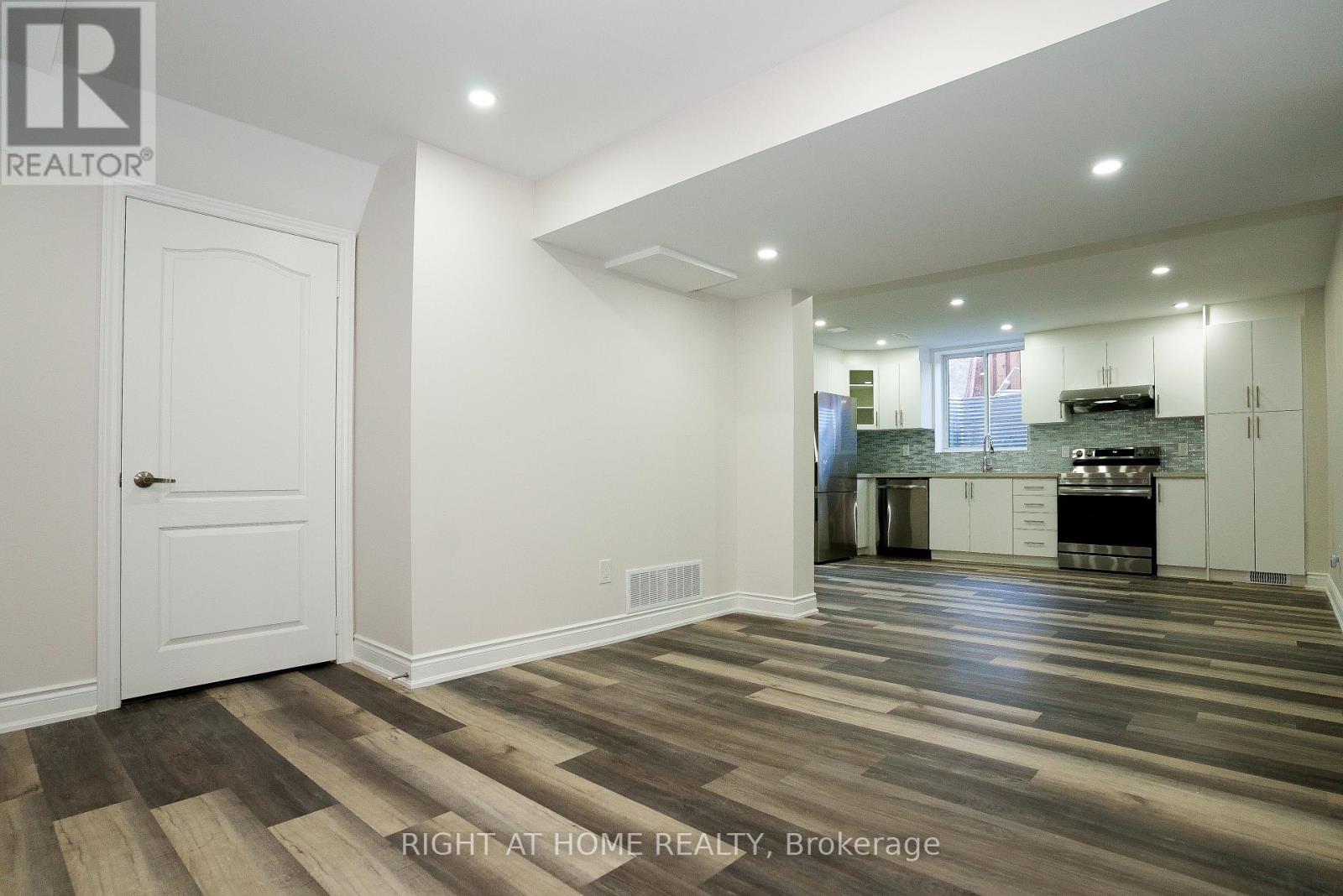 Bsmt - 440 Downes Jackson Heights, Milton, Ontario  L9T 8V7 - Photo 10 - W13054812