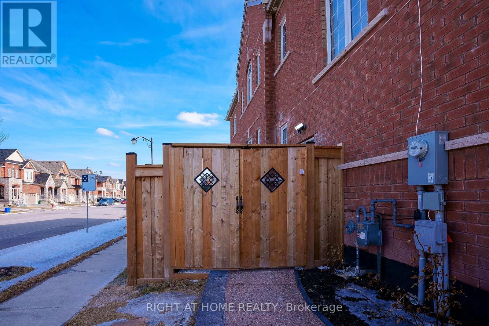 Bsmt - 440 Downes Jackson Heights, Milton, Ontario  L9T 8V7 - Photo 2 - W13054812