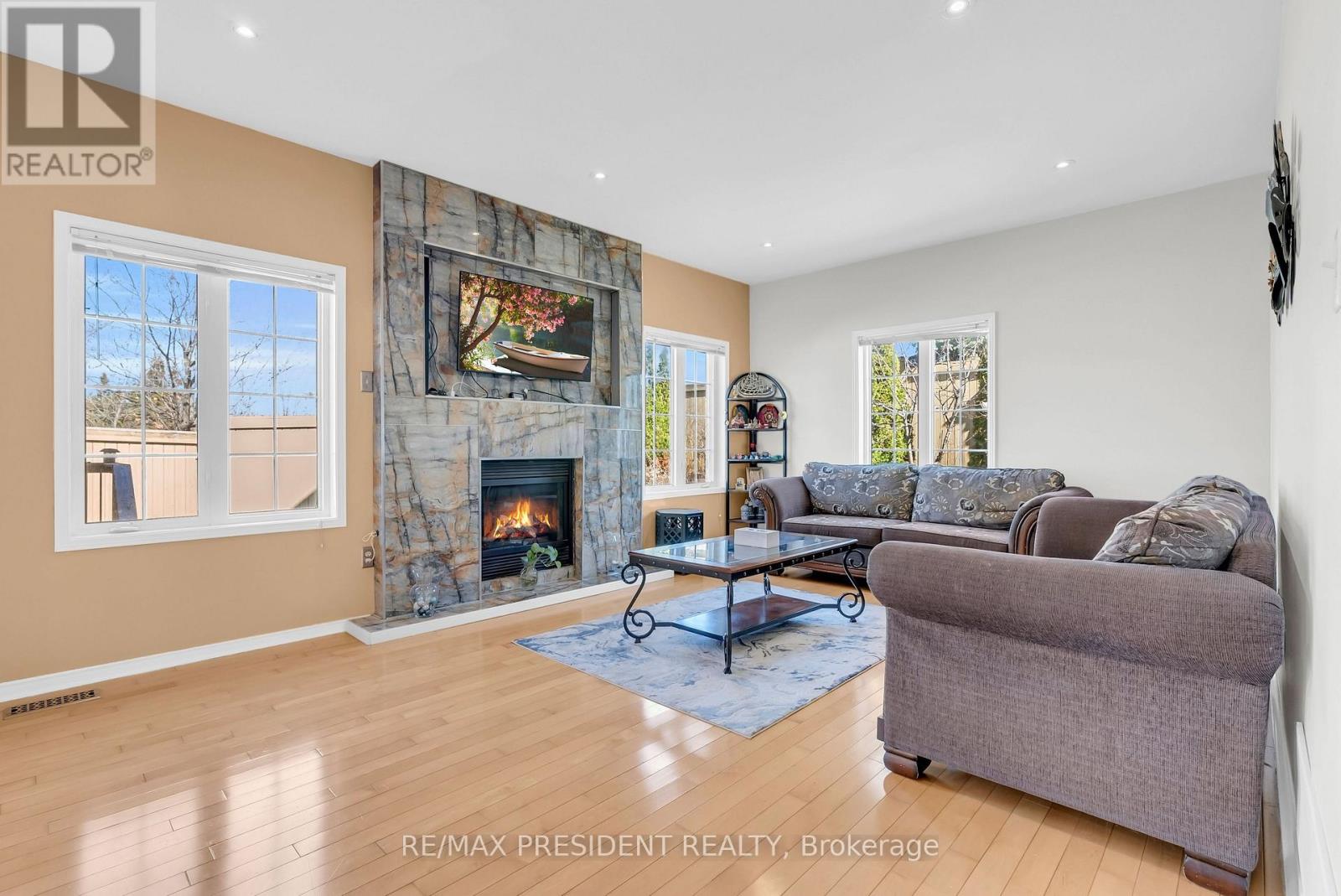 1 Crown Victoria Drive, Brampton (Fletcher's Meadow), Ontario  L7A 3A2 - Photo 11 - W13054856