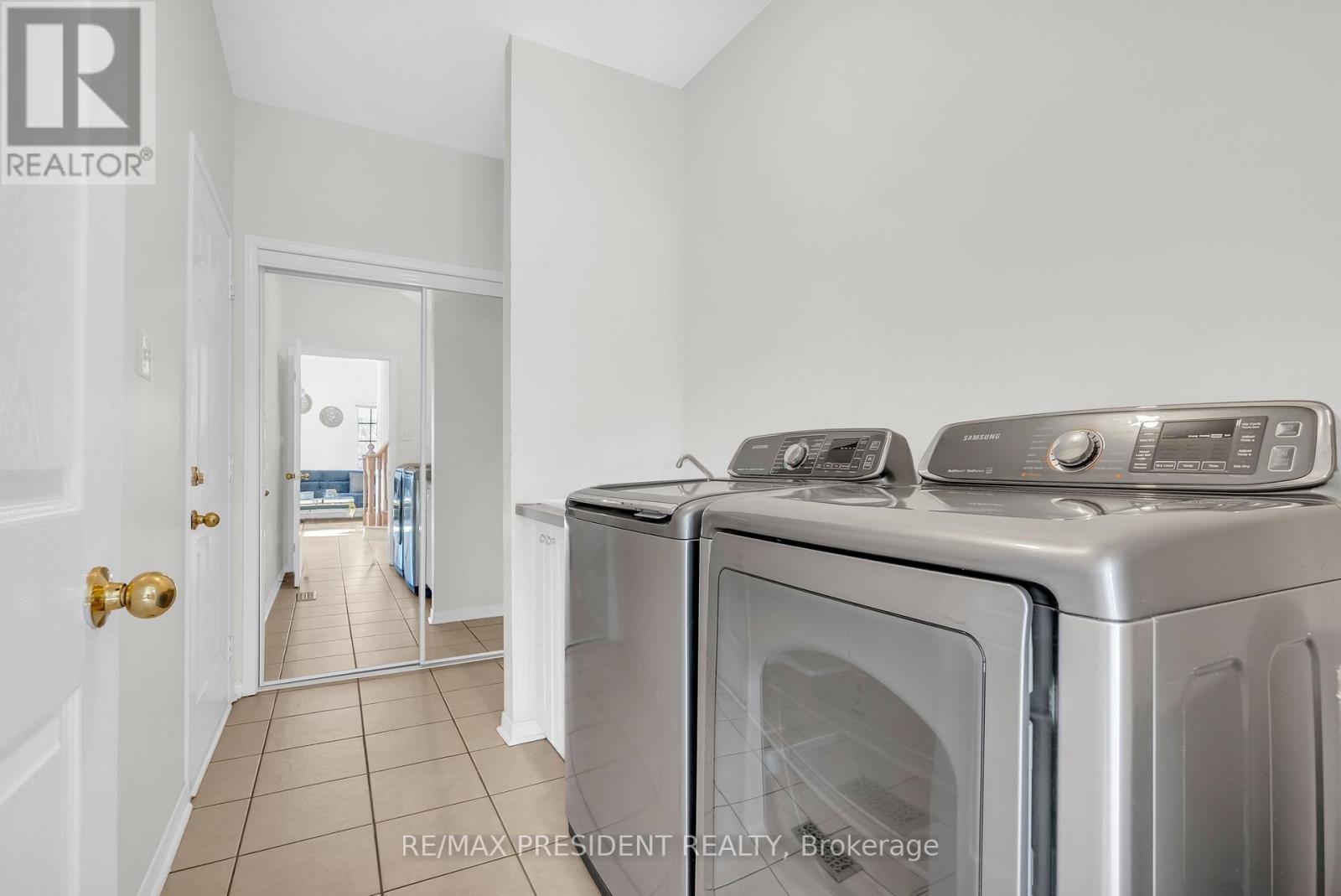 1 Crown Victoria Drive, Brampton (Fletcher's Meadow), Ontario  L7A 3A2 - Photo 21 - W13054856