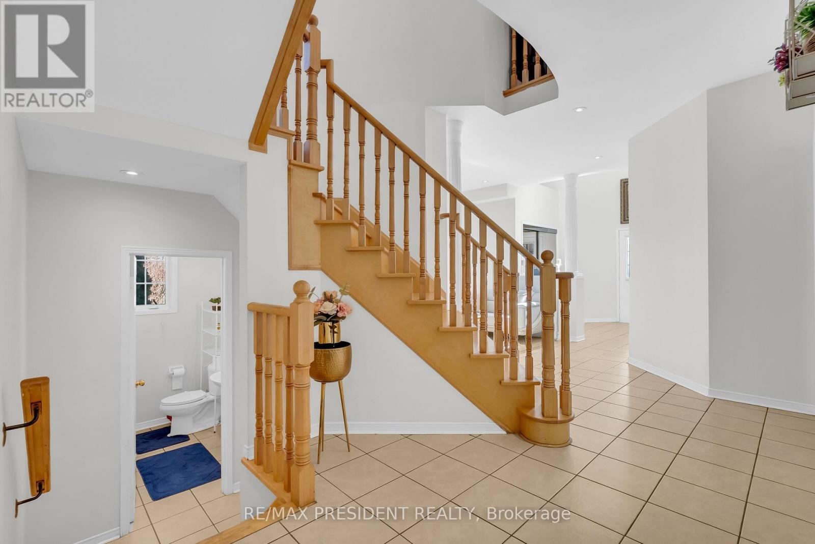 1 Crown Victoria Drive, Brampton (Fletcher's Meadow), Ontario  L7A 3A2 - Photo 22 - W13054856