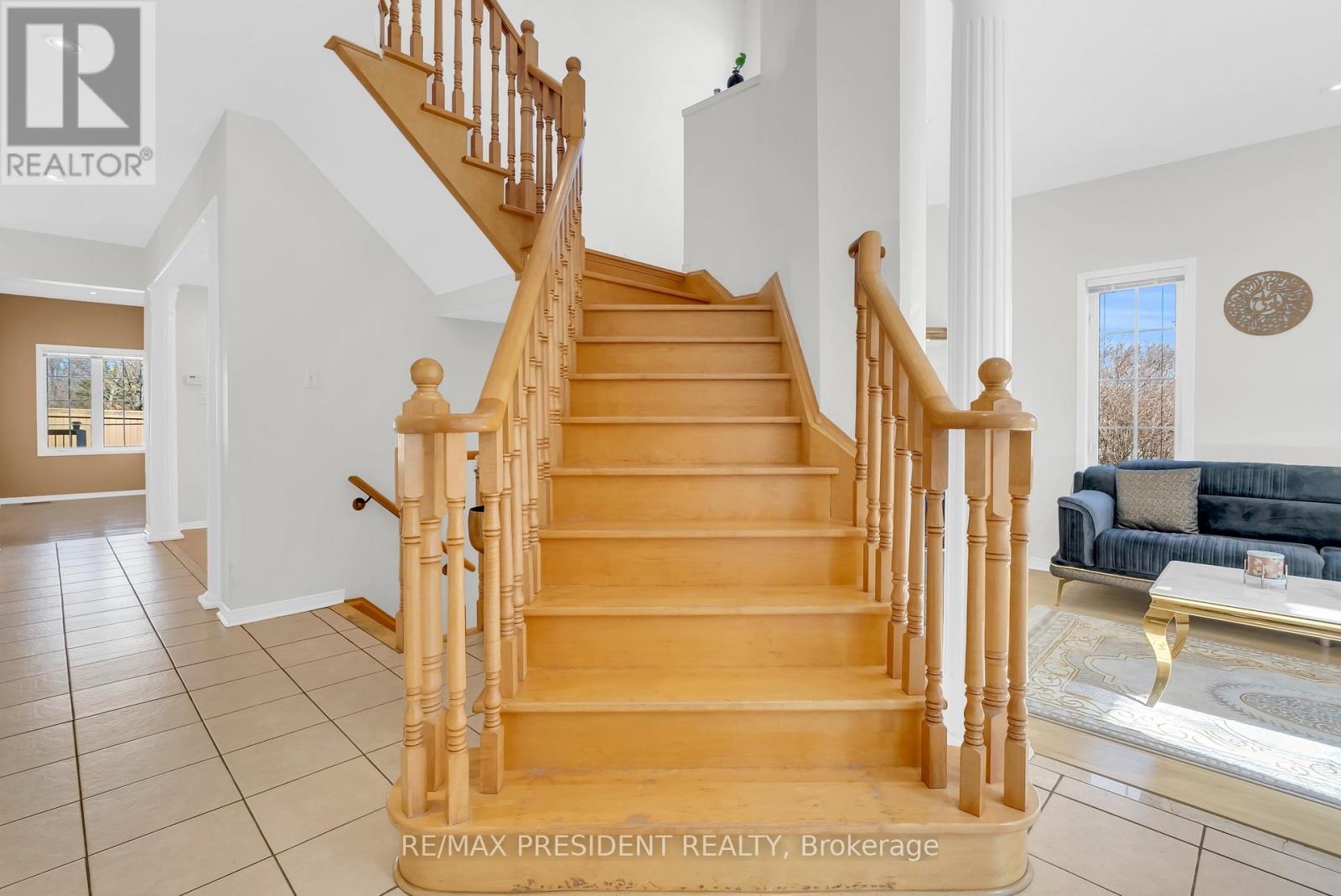 1 Crown Victoria Drive, Brampton (Fletcher's Meadow), Ontario  L7A 3A2 - Photo 23 - W13054856