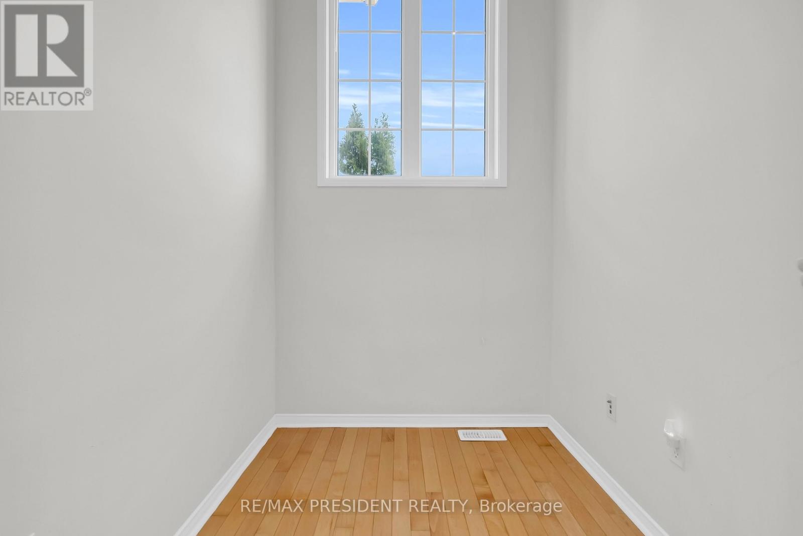 1 Crown Victoria Drive, Brampton (Fletcher's Meadow), Ontario  L7A 3A2 - Photo 24 - W13054856