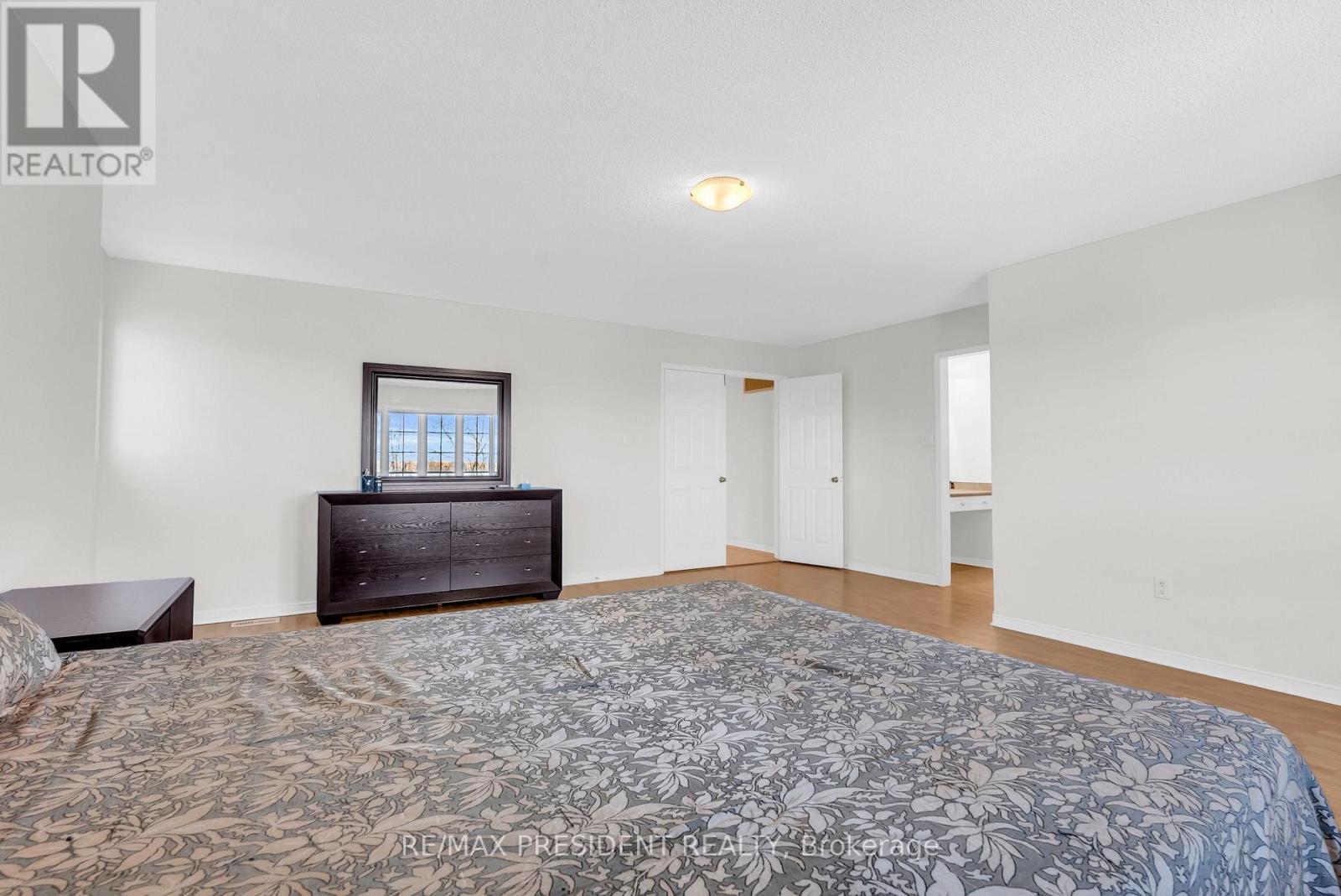 1 Crown Victoria Drive, Brampton (Fletcher's Meadow), Ontario  L7A 3A2 - Photo 28 - W13054856