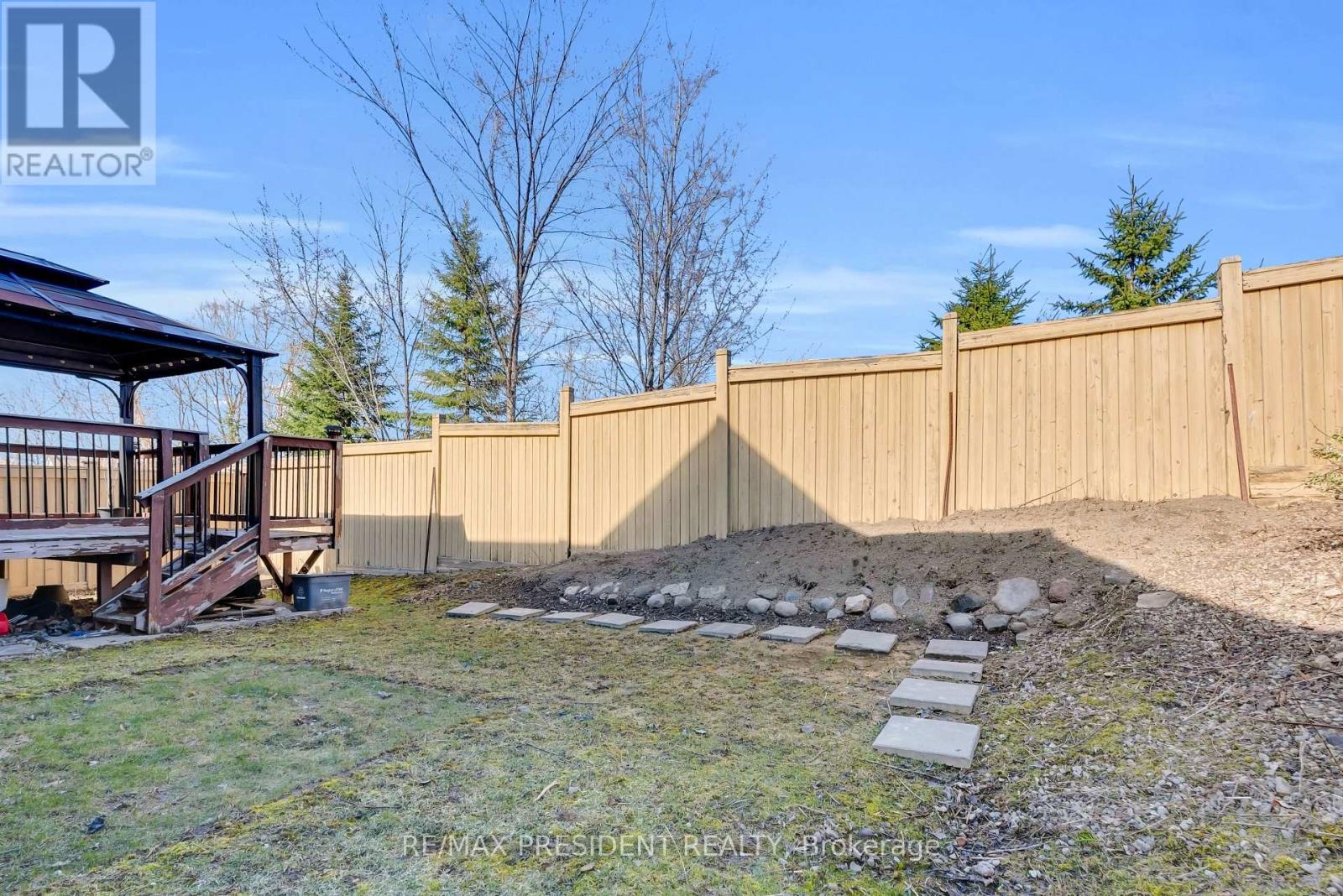 1 Crown Victoria Drive, Brampton (Fletcher's Meadow), Ontario  L7A 3A2 - Photo 49 - W13054856