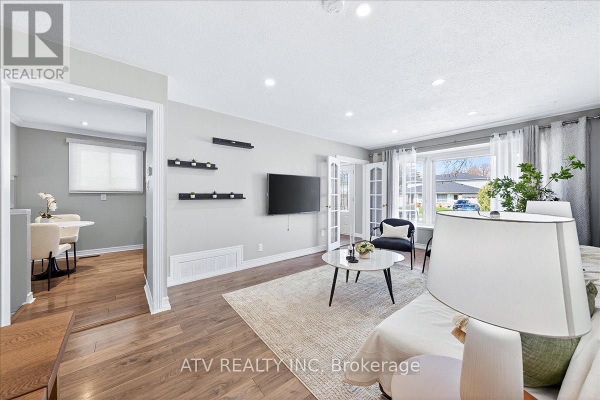 2504 Glamworth Crescent, Mississauga, Ontario  L5K 1G3 - Photo 8 - W13054868